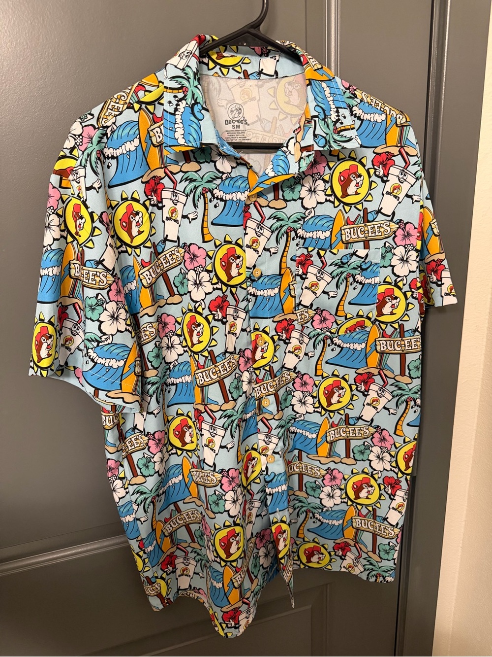 Buc-ee’s Men’s Small Hawaiian Shirt Blue Tropical Surf Beaver Button-Up